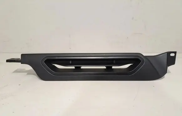 BMW i8 Quarter panel pressure vent 7456193