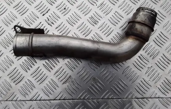 Nissan Qashqai Turbo air intake inlet pipe/hose