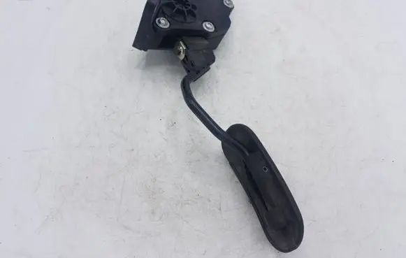 Lexus IS 220D-250-350 Accelerator throttle pedal 7811053011 1988007840 11J22D00041