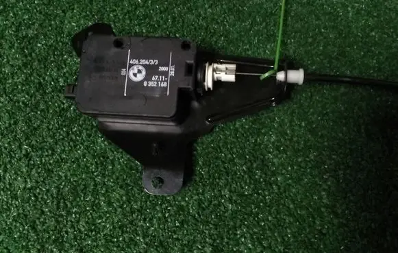 BMW 5 E39 Central locking motor 67118352168 40620433