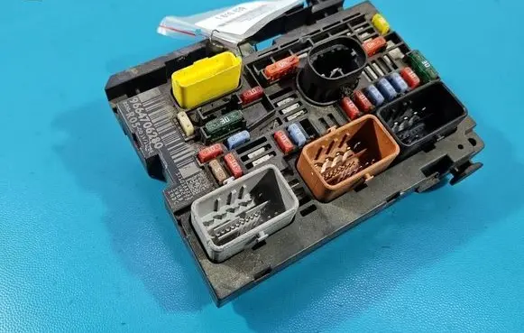 Peugeot 308 Central body control module 9664706280 IMPRK1610639