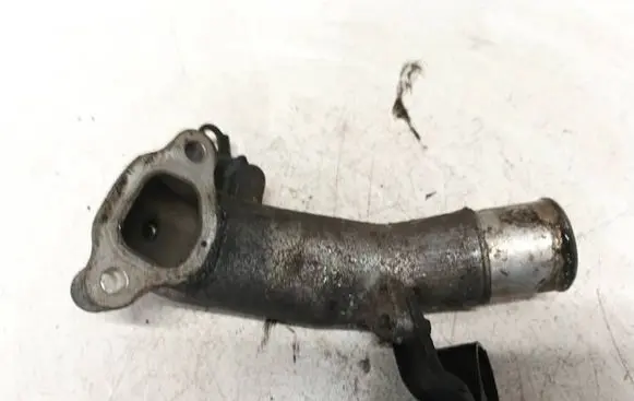 Toyota Avensis Verso Engine coolant pipe/hose 