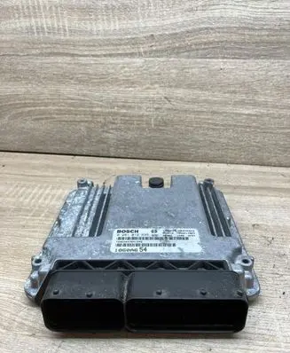 Mitsubishi Grandis Engine control unit/module 1860A654 0281012535