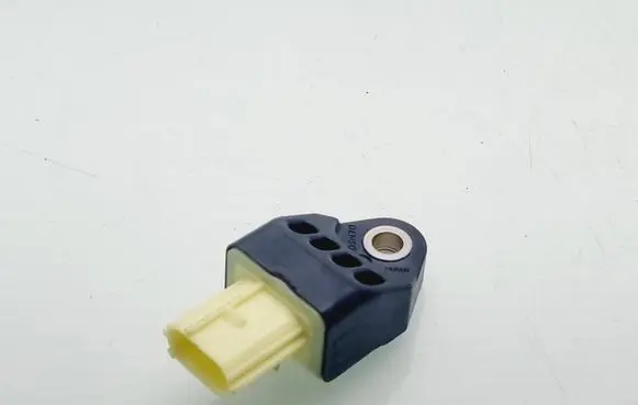 Toyota RAV 4 (XA30) Airbag deployment crash/impact sensor 8983142010