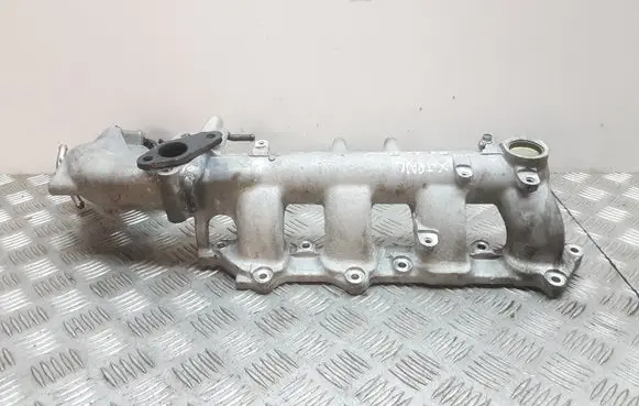 Nissan X-Trail T30 Intake manifold