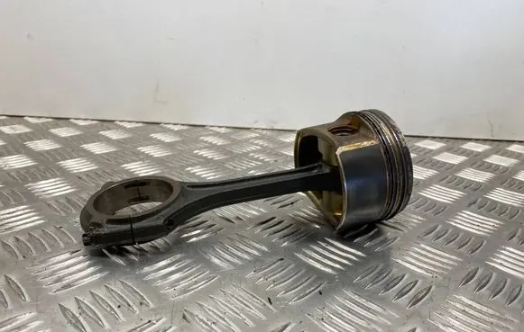Mercedes-Benz CLC CL203 Piston with connecting rod 