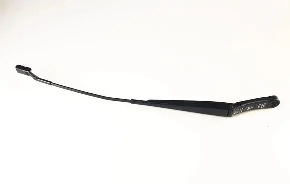 Volkswagen PASSAT B8 Front wiper blade arm