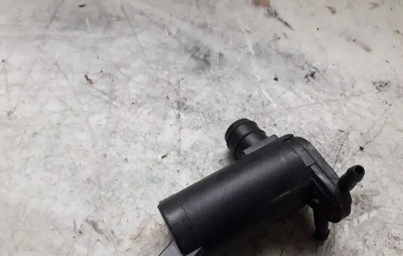 Ford Focus Windscreen/windshield washer pump 488590030