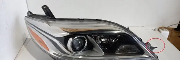 Toyota Sienna XL30 III Headlight/headlamp 2913796