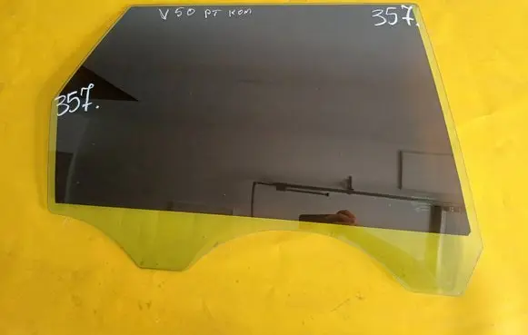 Volvo V50 Rear door window glass