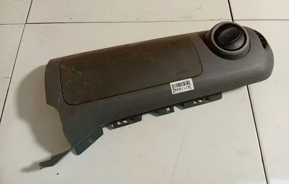 Citroen Berlingo Dash center air vent grill 6311151