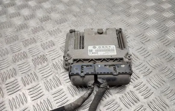 Volkswagen Golf V Engine control unit/module 03G906021PM