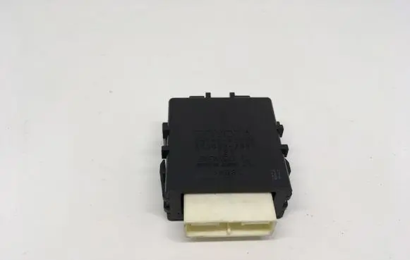 Toyota RAV 4 (XA40) Other control units/modules 8594042030