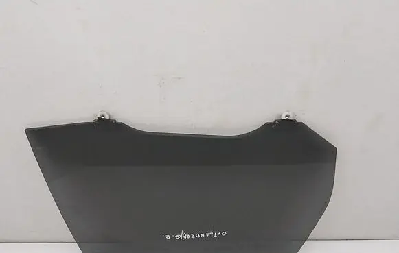 Mitsubishi Outlander Rear door window glass 5736B056