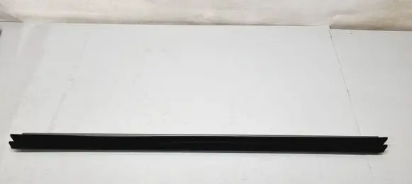 Citroen DS7 Crossback Rubber seal rear door window/glass 9815703380