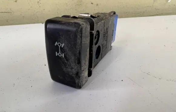 Opel Frontera B Differential lock switch M16334