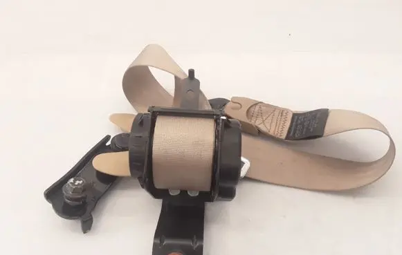 KIA Carnival Rear seatbelt 898104D130 061025 1HK1463424