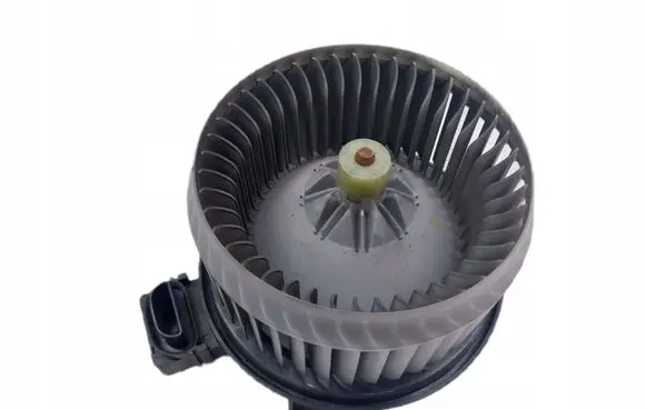 Suzuki Swift I Front door blower motor AV2727000311