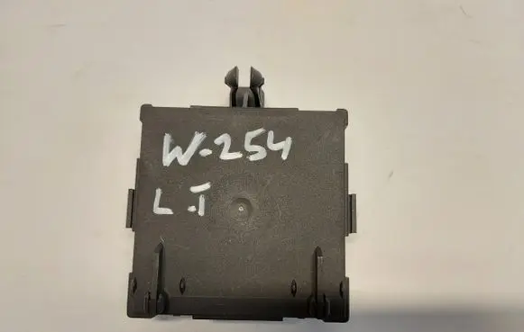Mercedes-Benz GLC C254 Door control unit/module A2239006133JLK01