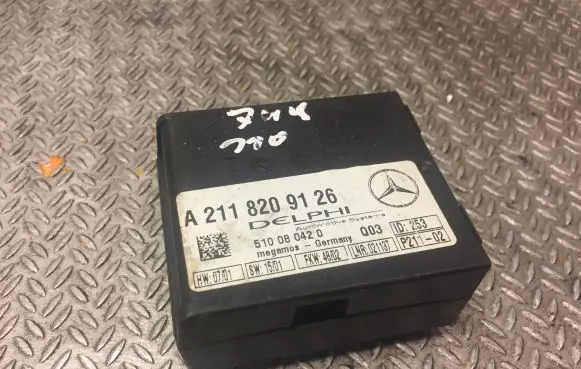 Mercedes-Benz S W220 Alarm control unit/module 2118209126 A2118209126