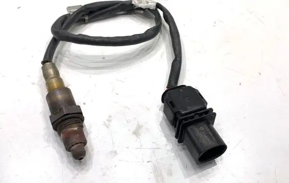 BMW 5 G30 G31 G38 Lambda probe sensor 8043677