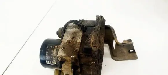 Volkswagen Golf IV ABS Pump 1J0614117C