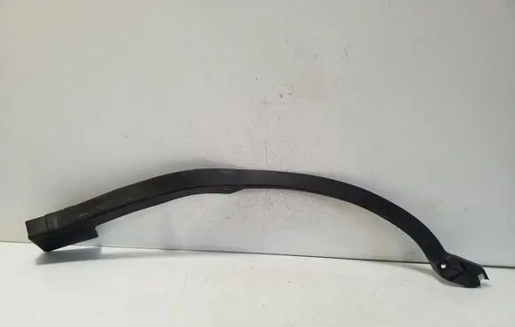 Toyota bZ4X Rear arch trim 7587442020