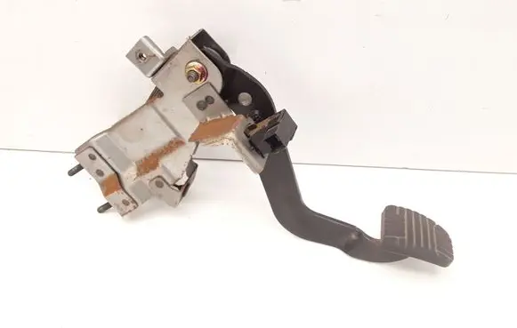 Chevrolet Captiva Clutch pedal 