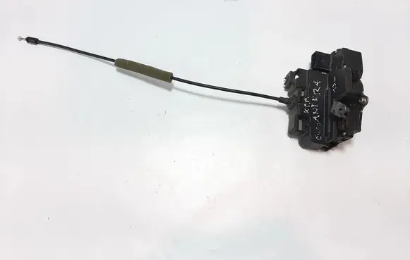Opel Antara Coupe door lock (next to the handle) A046818