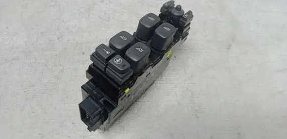 Volvo S80 Electric window control switch 8682949