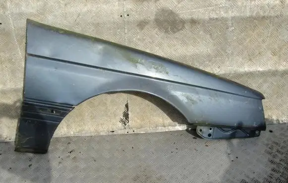 Alfa Romeo 164 Fender