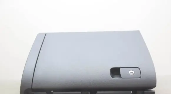 Volkswagen Jetta VI Glove box 5C7857097AC