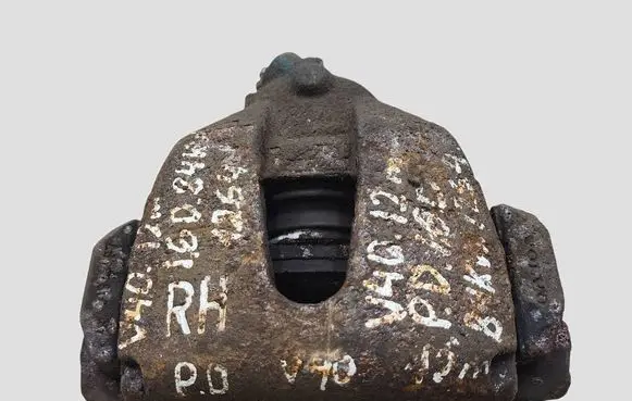 Volvo V40 Front brake caliper