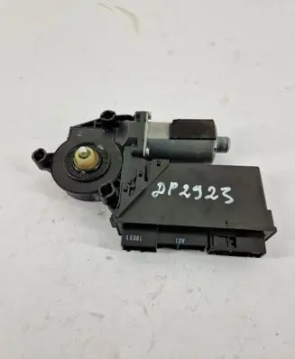 Audi A8 S8 D3 4E Front door window regulator motor 4E1959802F