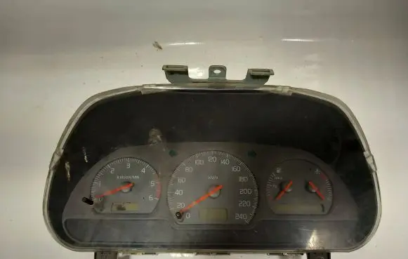 Volvo S40, V40 Speedometer (instrument cluster) 30889706 00V36D4