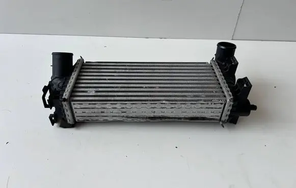 Ford Focus Intercooler radiator CV61-9L440-VD