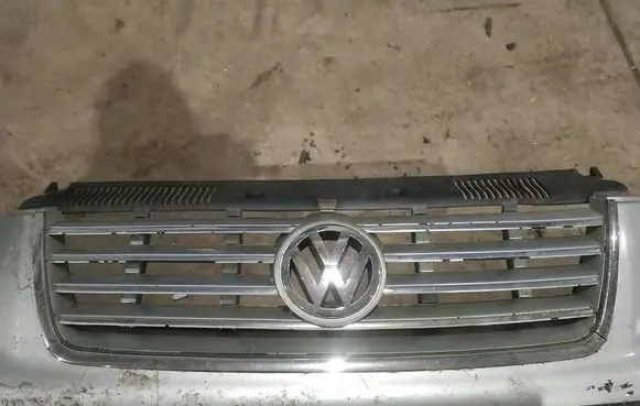 Volkswagen Sharan Front grill 