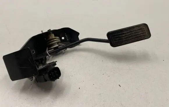 Toyota Corolla Verso AR10 Accelerator throttle pedal 7811135030