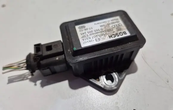 Audi A4 S4 B6 8E 8H ESP acceleration yaw rate sensor 8E0907637A 0265005245 0016510