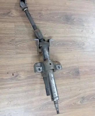 Steering wheel axle set