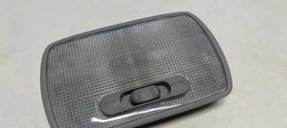 Honda CR-V Rear door interior light 