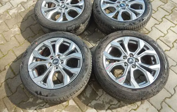 Ford Focus R19 alloy rim 