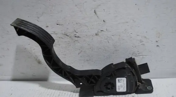 Ford Focus Accelerator throttle pedal EV619F836AA