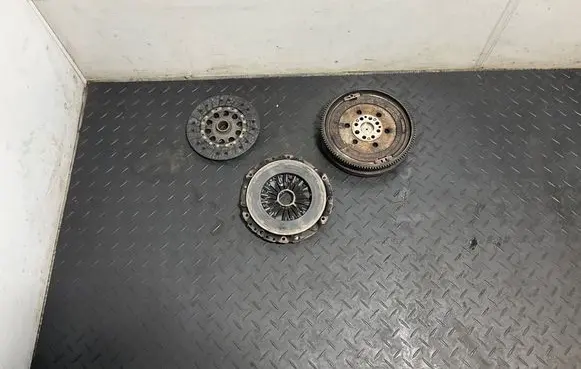 BMW 3 E92 E93 Clutch set kit 7542984