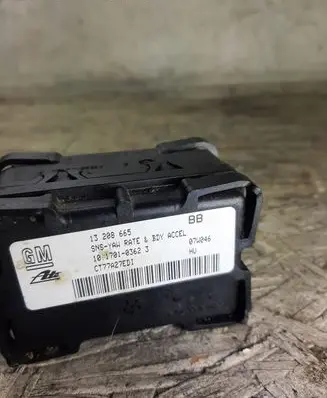 Opel Astra H ESP acceleration yaw rate sensor 13208665 07W046