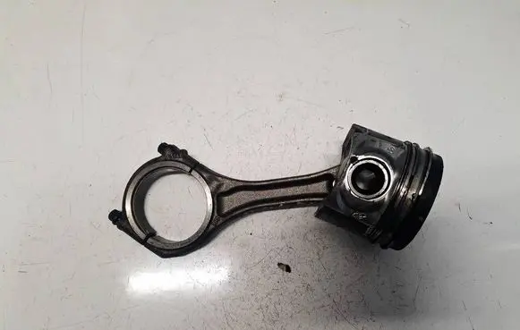 Volkswagen Phaeton Piston with connecting rod