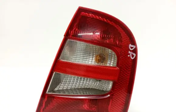 Skoda Fabia Mk1 (6Y) Rear/tail lights 6Y6945096 6Y6945112