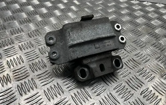 Skoda Octavia Mk2 (1Z) Engine mount bracket 1K0199555
