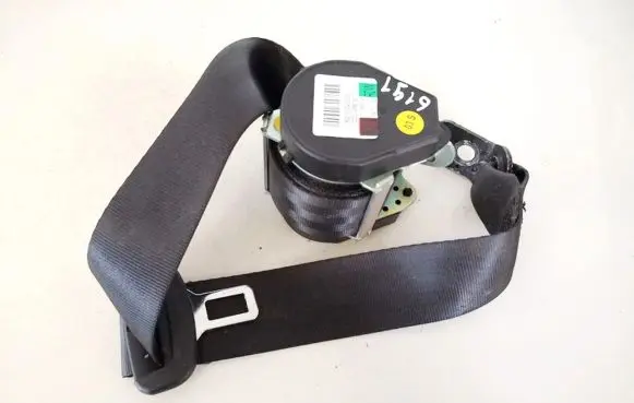 Volkswagen Golf VII Rear seatbelt 5q0937615c