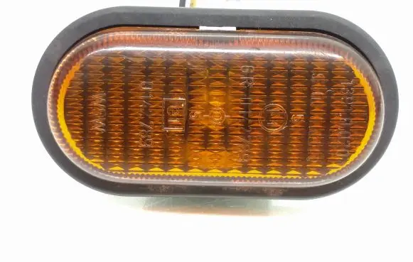 Opel Vivaro Front fender indicator light 770047333